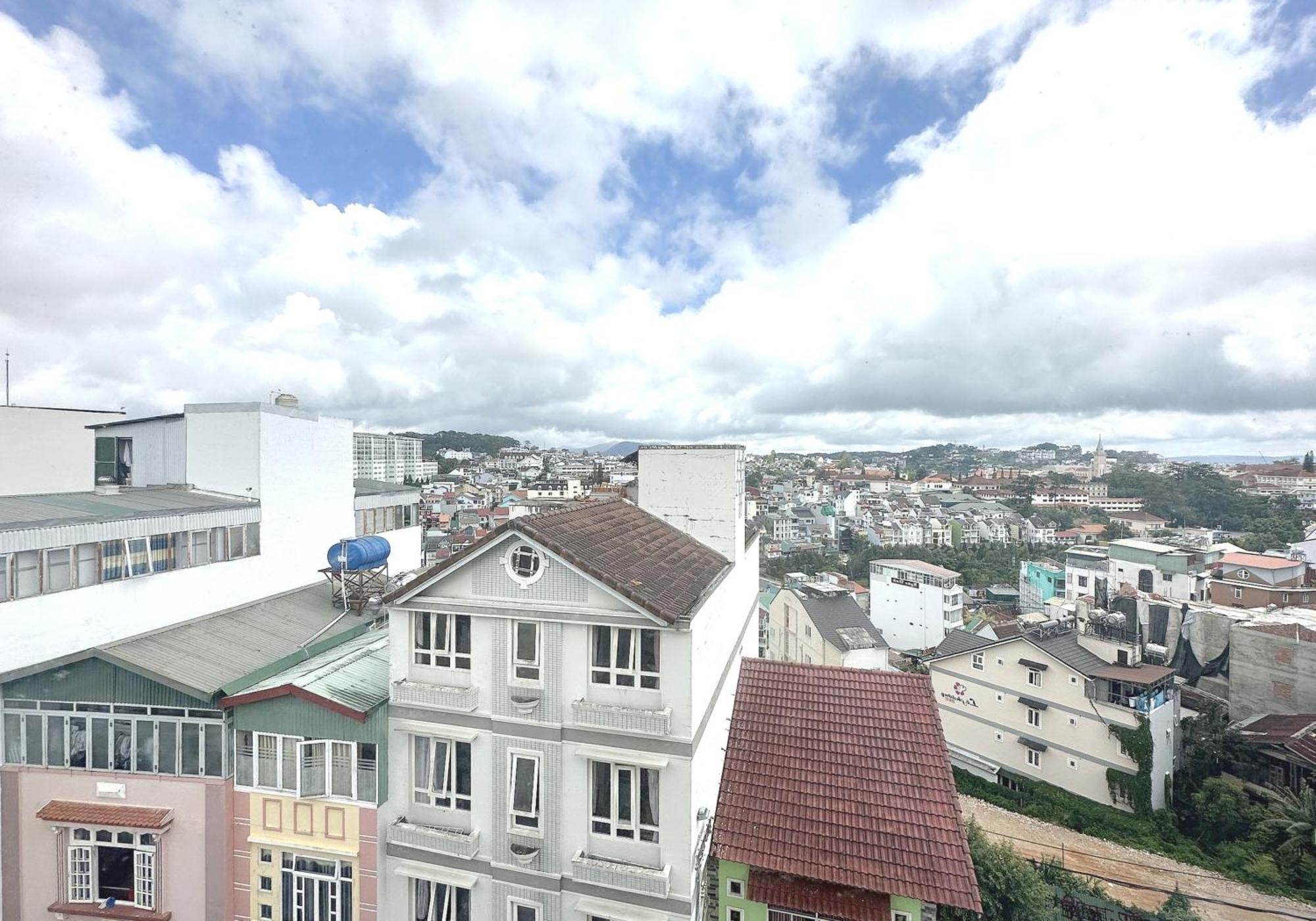 Khách Sạn LÊ VŨ Dalat Exterior foto